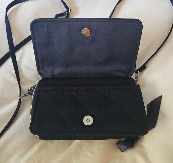 Vera Bradley Black Quilted Crossbody Bag - Picture 3 of 5